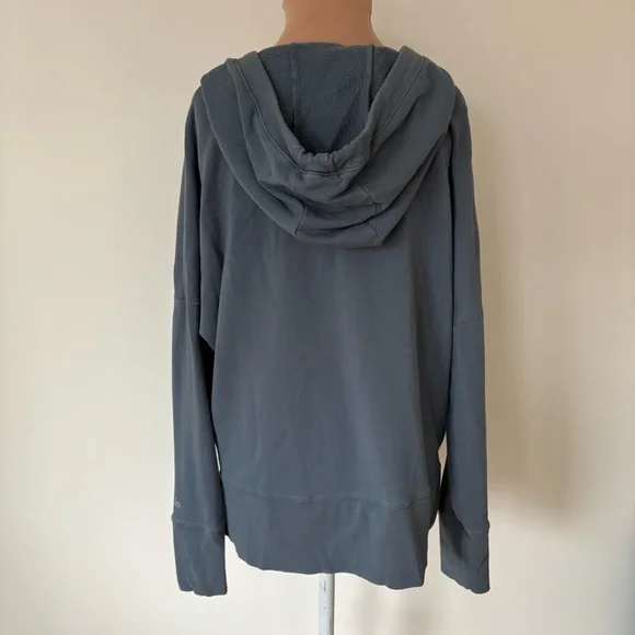 ALO YOGA Fluid Tunic Hoodie Tunic Concrete Gray Blue Scooped Neck Sweatshirt M - Picture 5 of 9